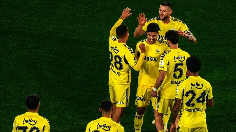 Fenerbahçeli yıldızı tutmak zor: Aziz Yıldırım'a gitmek istediğini söyledi