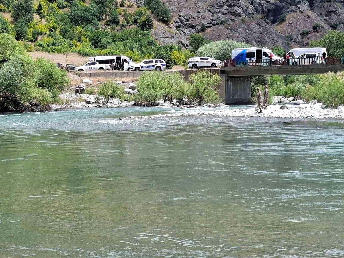 Akıntıya kapılan şahıs için arama çalışmaları sürüyor