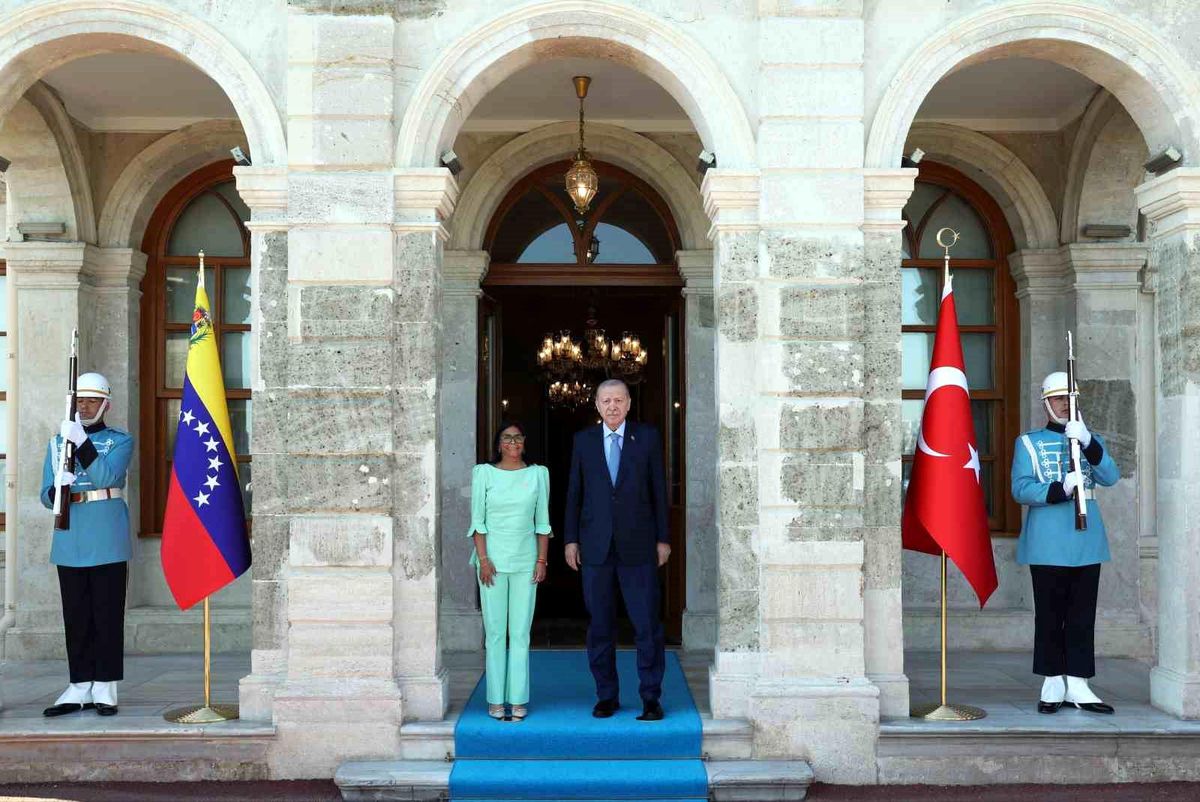 Cumhurbaşkanı Erdoğan, Venezuela Cumhurbaşkanı Vekili Rodriguez ile Görüştü