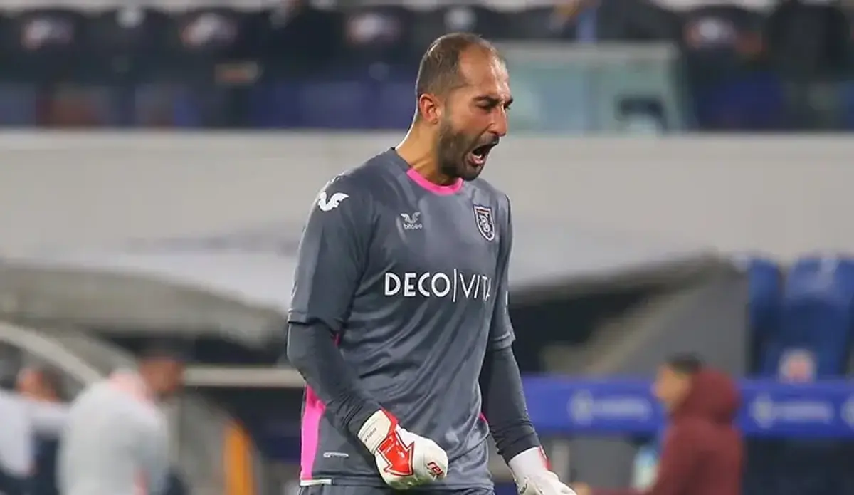 Başakşehir, Volkan Babacan'ın sözleşmesini 1 yıl uzattı