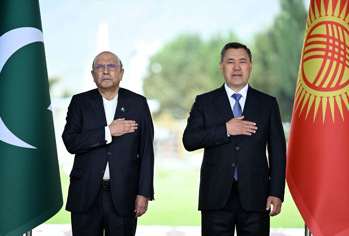 Kırgızistan ve Pakistan cumhurbaşkanları, Kırgızistan'ın Çolpon-Ata şehrinde bir araya geldi