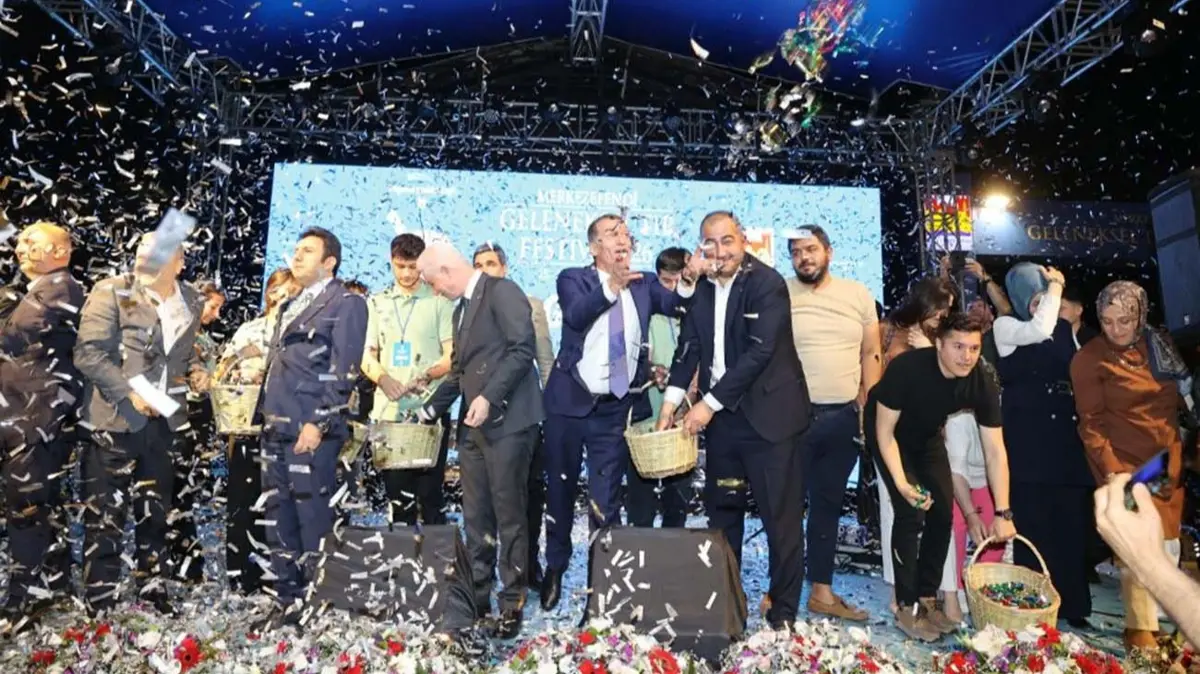 Merkezefendi Geleneksel Tıp Festivali, 27. kez İstanbulluları Zeytinburnu'nda buluşturuyor