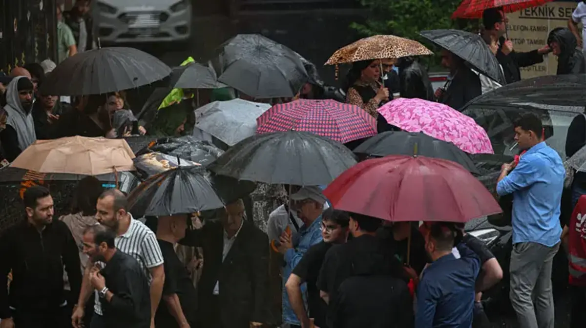 Sıcaklıklar mevsim normalinin altında seyredecek, Meteoroloji kuvvetli rüzgara karşı uyardı