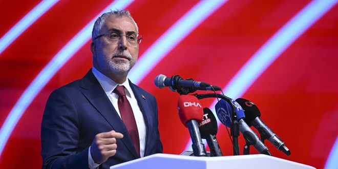 Bakan Işıkhan: Dijital bağımlılık ciddi bir tehdittir