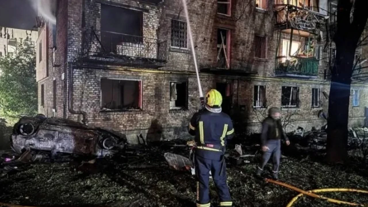 Rusya'dan Ukrayna'ya balistik füze saldırısı: 1 ölü 15 yaralı
