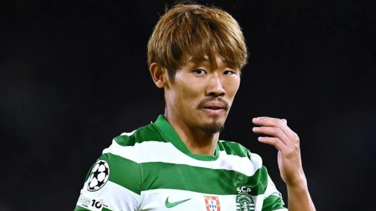 Hull City Sporting'ten ayrılan Hidemasa Morita'yı renklerine bağlıyor
