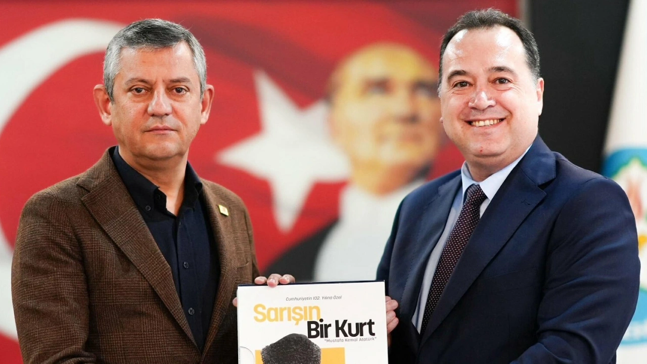 Manisa Büyükşehir Belediye Başkanı CHP'den istifa etti: Yeni bir başlangıç diyerek duyurdu