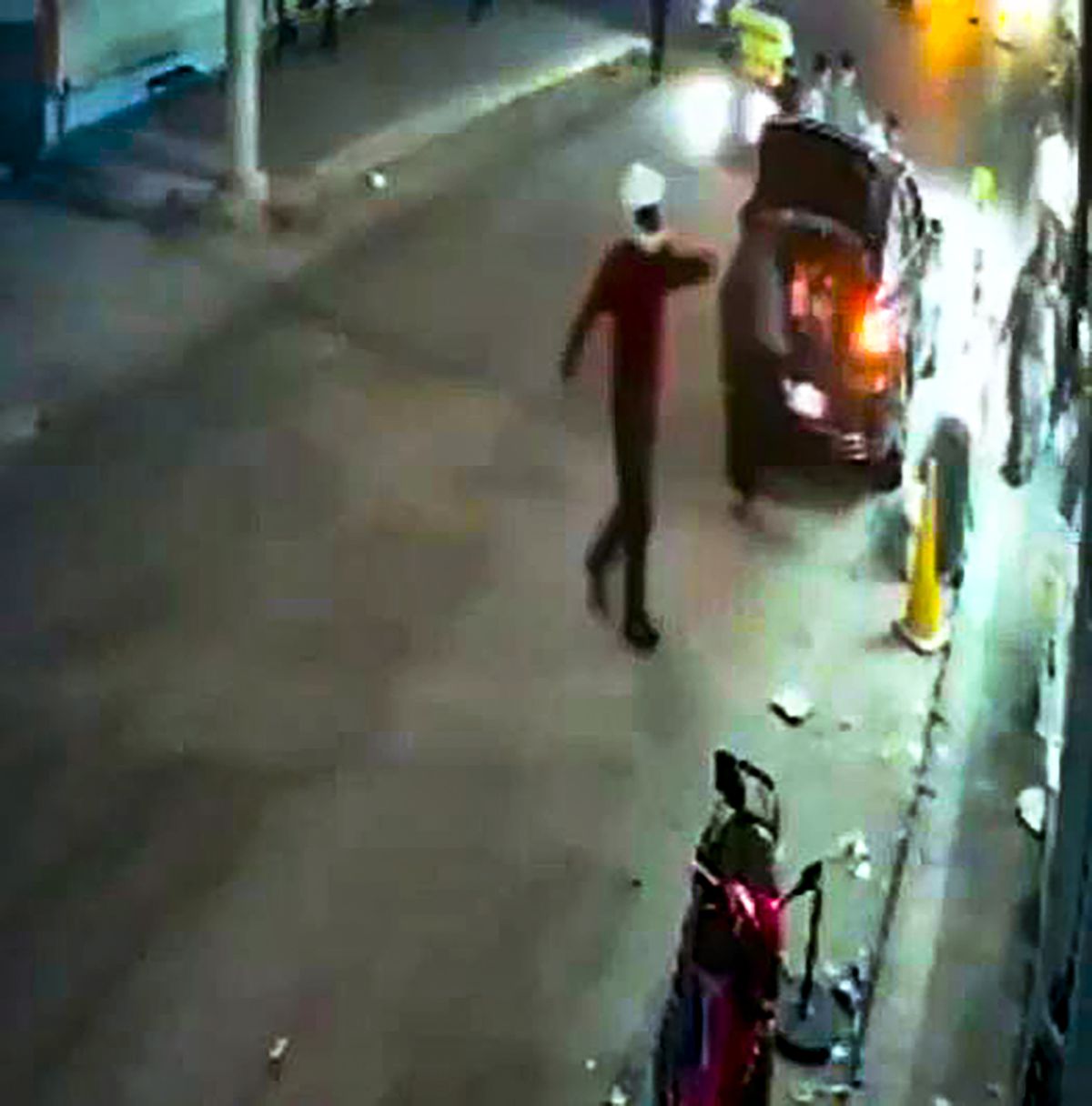 Adana'da iş yerine ateş açan şüpheli 1 kişiyi yaraladı