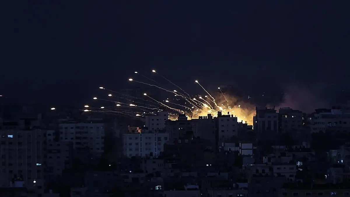Barışın da savaşın da kuralına uymadılar... İsrail'den Lübnan'a fosfor bombalı saldırı