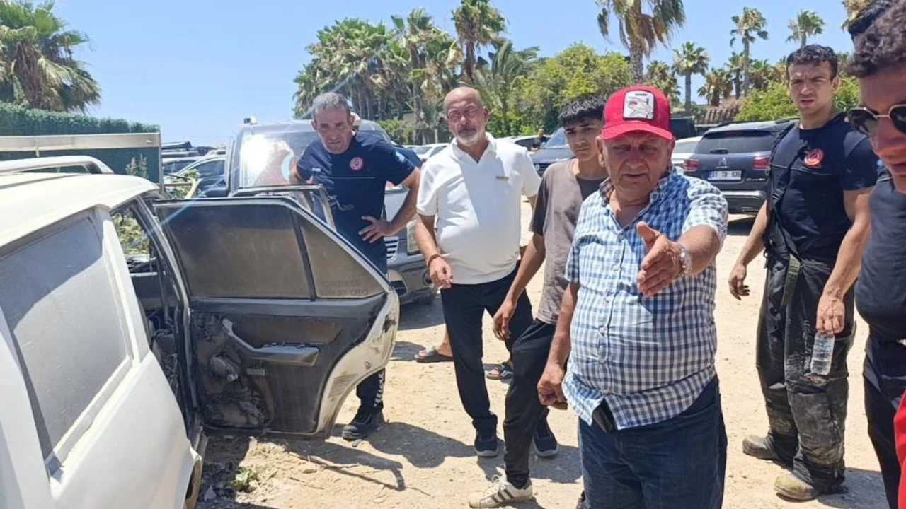 Ölçü almaya gitti, döndüğünde hayatının şokunu yaşadı: Aracı küle döndÜ