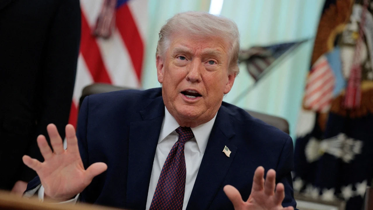 Trump'tan İran'a: "Füzelerinizi fırlattınız artık masaya dönün"