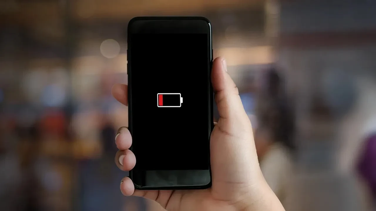 Akıllı telefonu gece şarjda bırakmak bataryayı bozar mı? İşte doğru bilinen yanlışlar