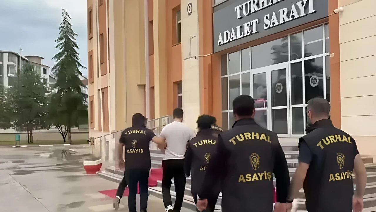 Turhal'da zehir imalathanesine sıkı darbe: Cezaevi firarisi hücre evinde yakalandı