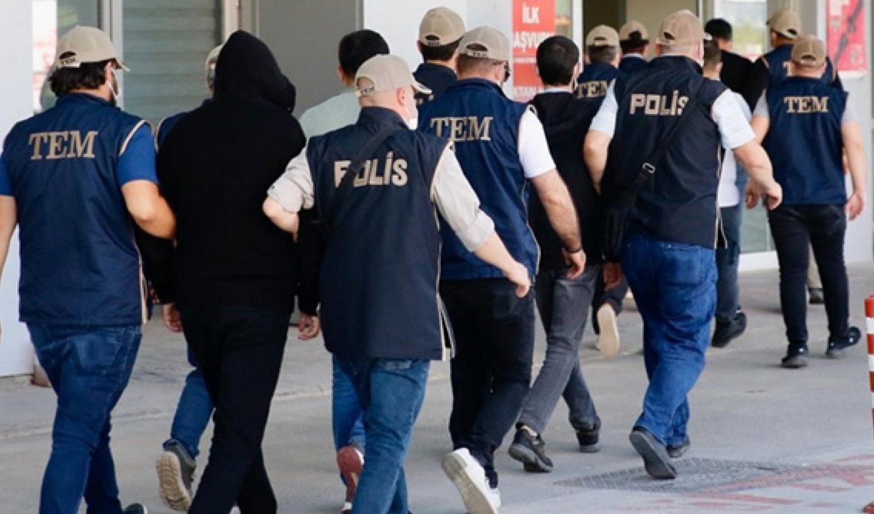 12 ilde FETÖ operasyonu: Finans ağı mercek altında