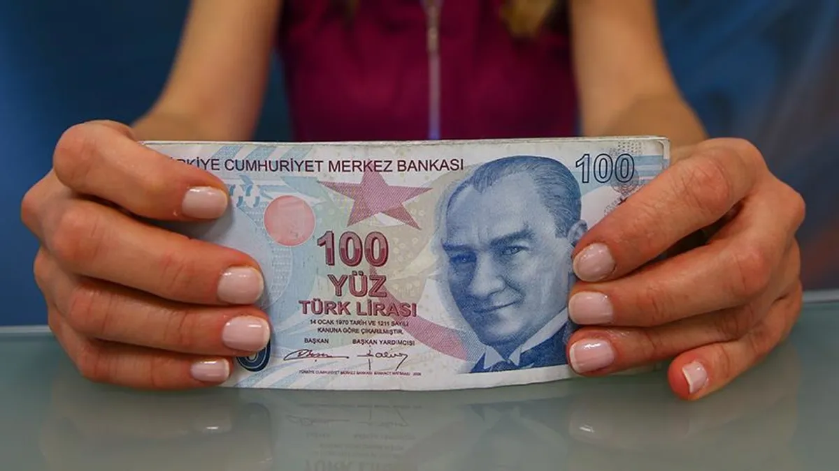 Bankacılıkta krediler düştü, mevduat hesapları ise artı