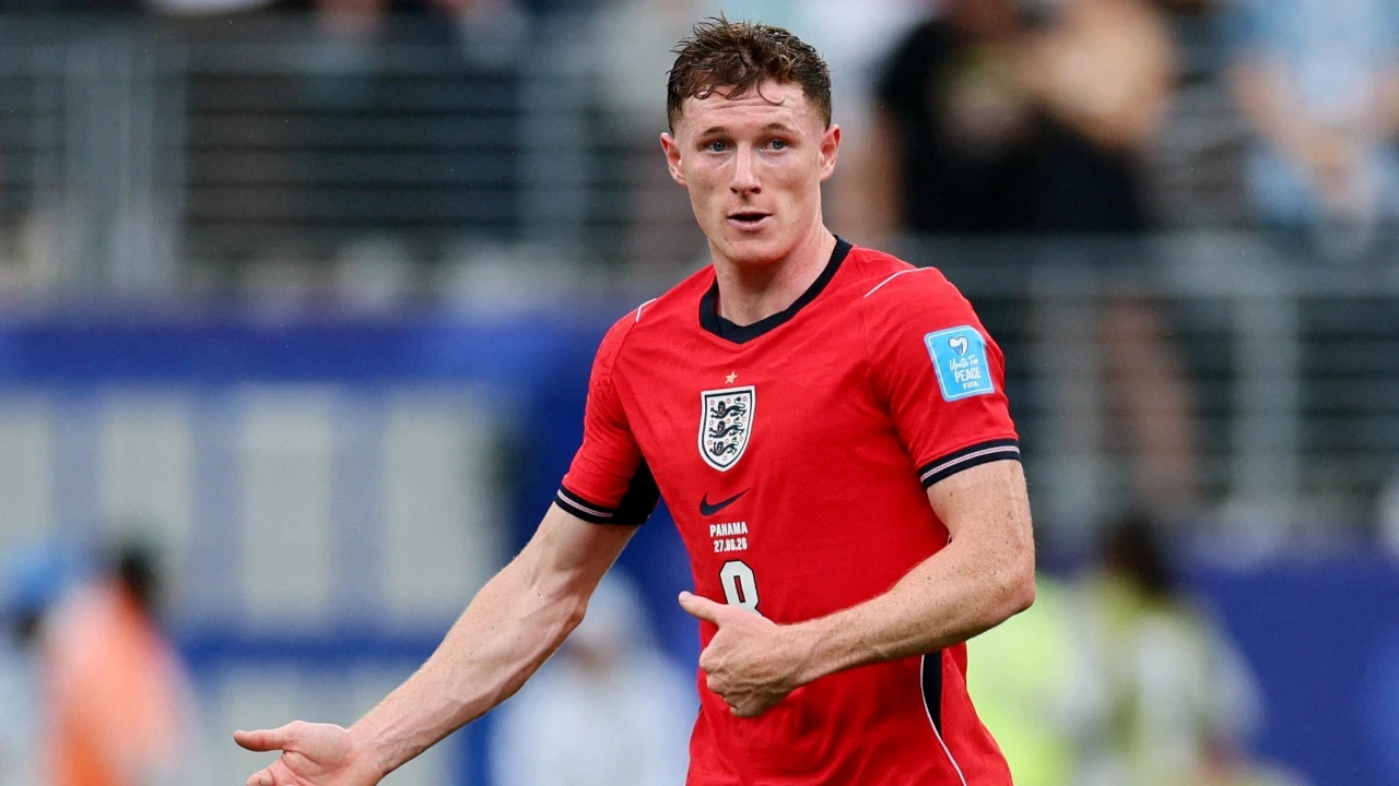 Elliot Anderson resmen Manchester City'de: En pahalı Britanyalı futbolcu oldu!