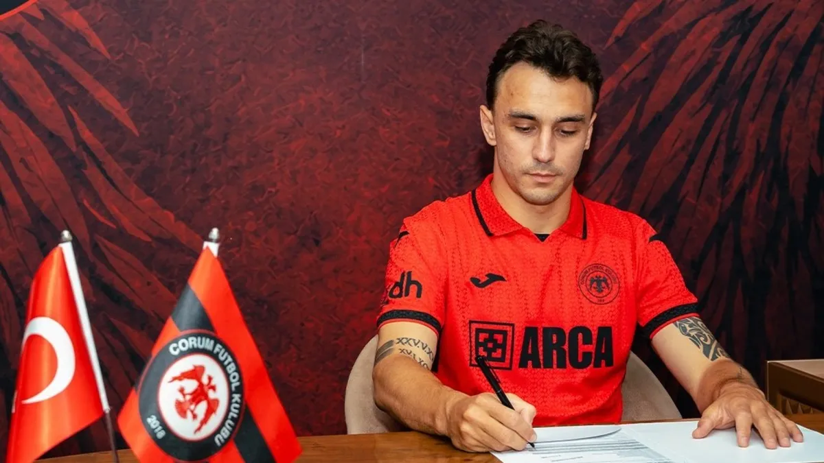 Çorum FK, Gökhan Sazdağı'nı renklerine bağladı!