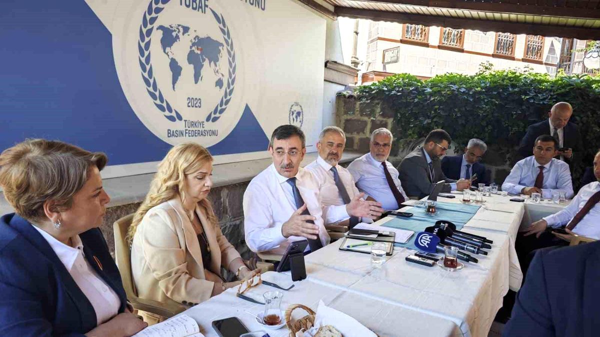 Cumhurbaşkanı Yardımcısı Yılmaz: "Terörsüz Türkiye ile ilgili yasal düzenlemeler bu yasama dönemine yetişsin diye bir ga..