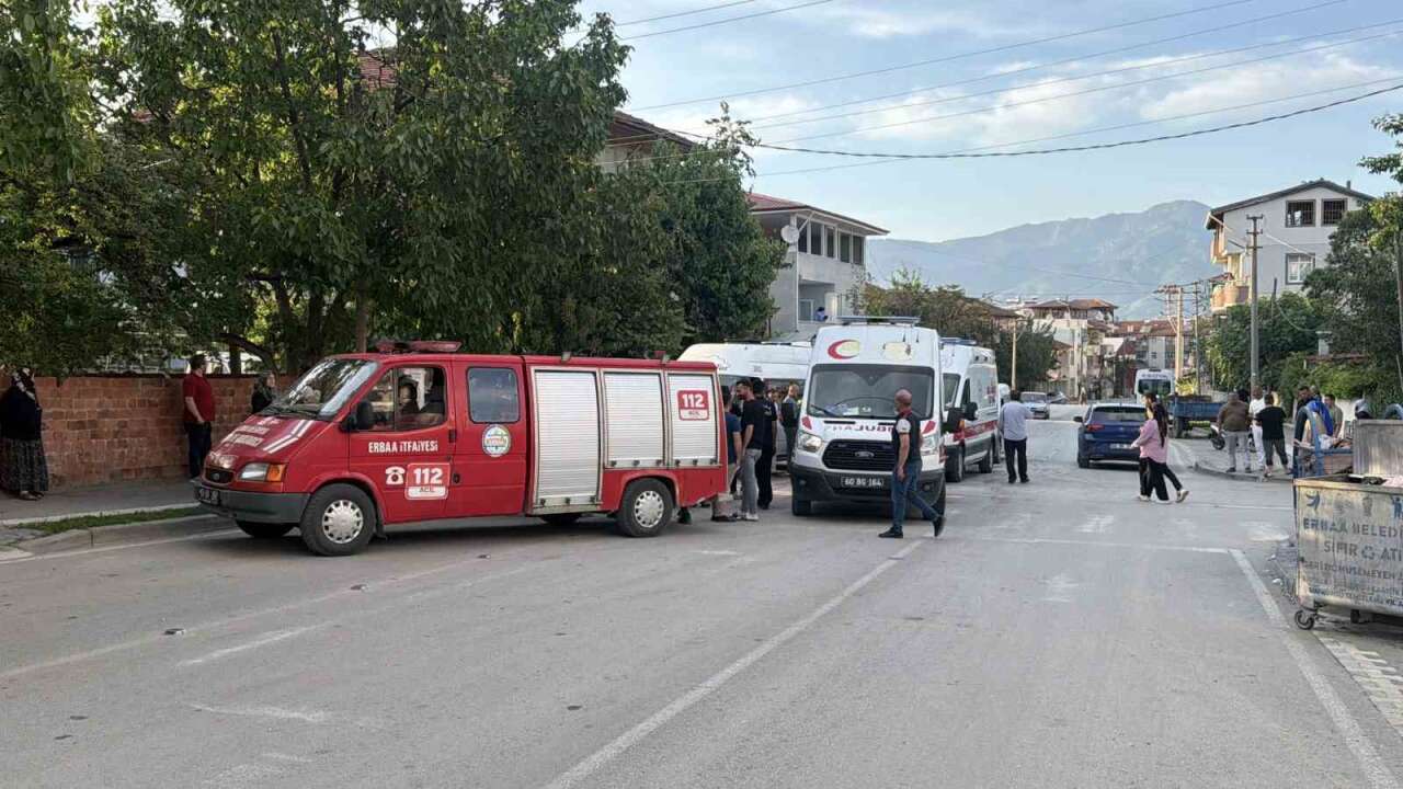 Tokat’ta işçi servisi ile otomobil çarpıştı: 5 yaralı