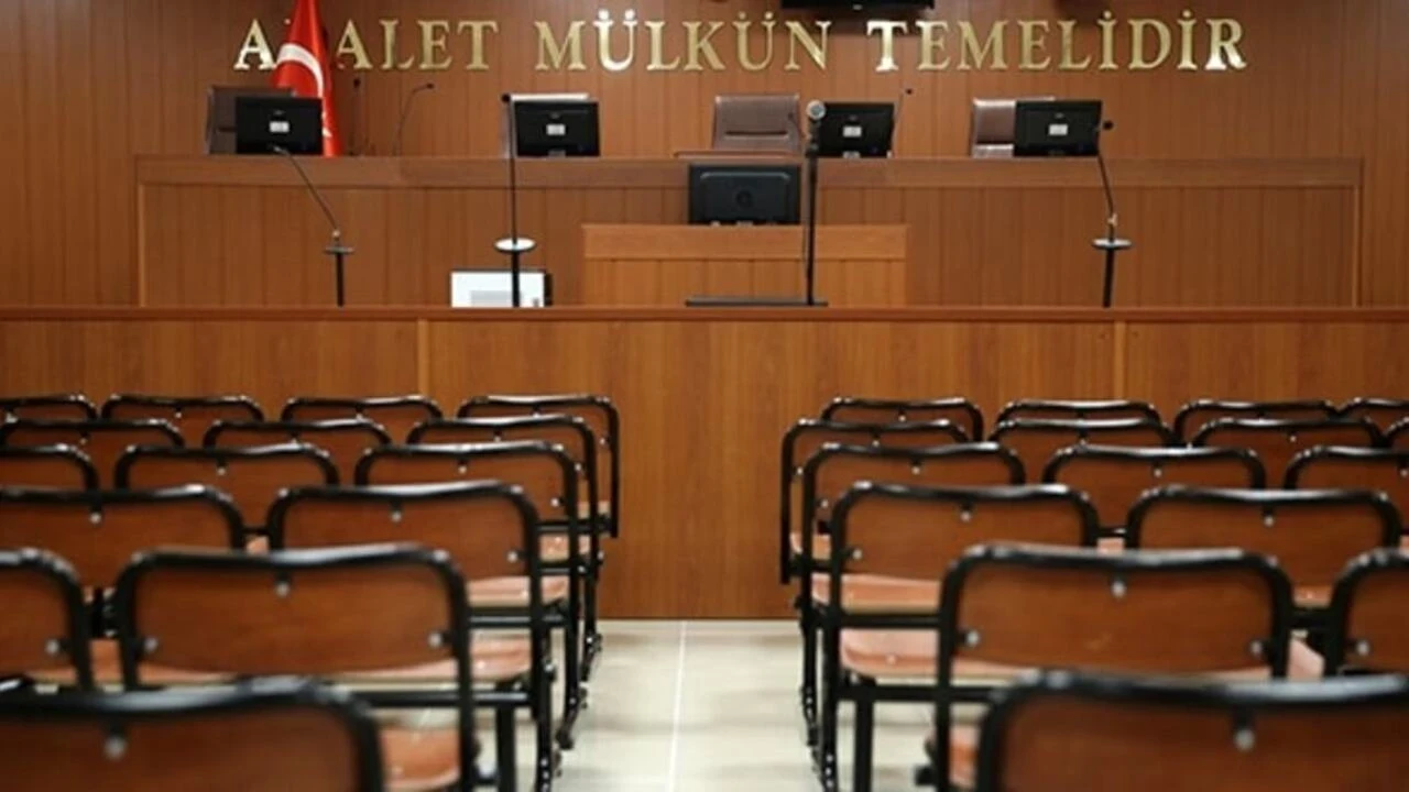 Bıçaklı kavga cinayetle bitmişti... Mahkemeden müebbet ve 15 yıl kararı