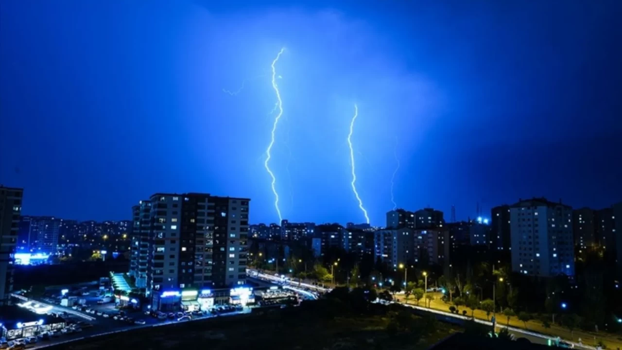 Meteoroloji'den yeni hava durumu raporu: Yerel sağanak uyarısı!