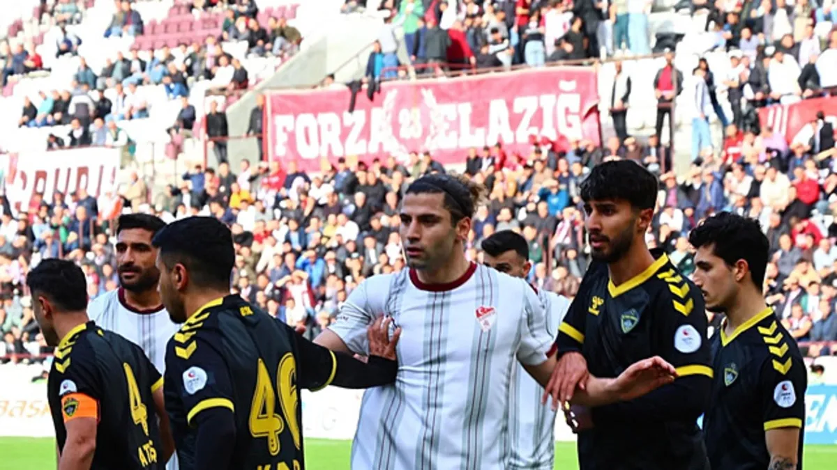 Elazığspor 14 futbolcusuyla yollarını ayırdı!