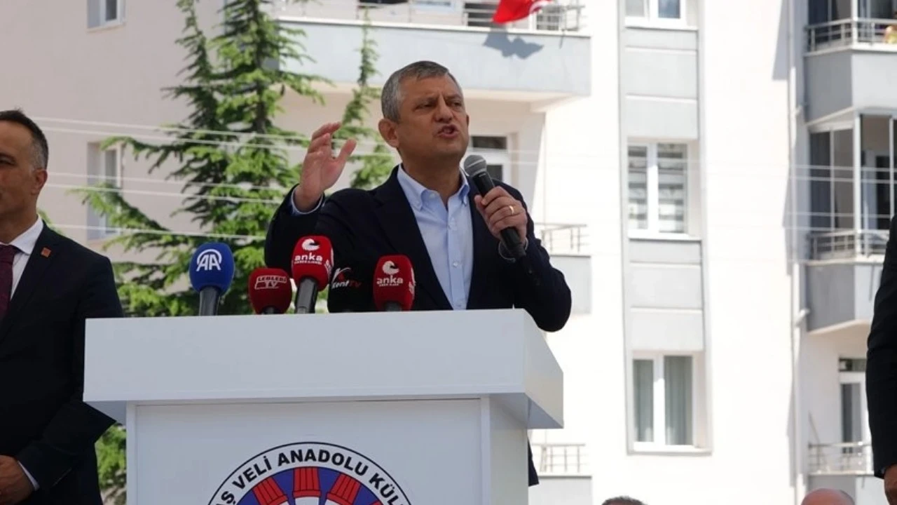 Özgür Özel: Gerekirse bu başı vereceğim ama baş eğmeyeceğim