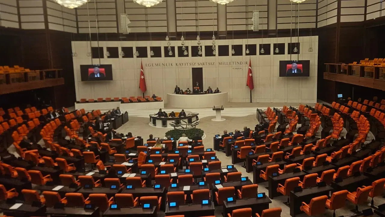 TBMM'de 'NATO' çıkışı: ''Zaman baskısı var' diyorsunuz ama NATO haftasında Meclis'i çalıştırmıyorsunuz'