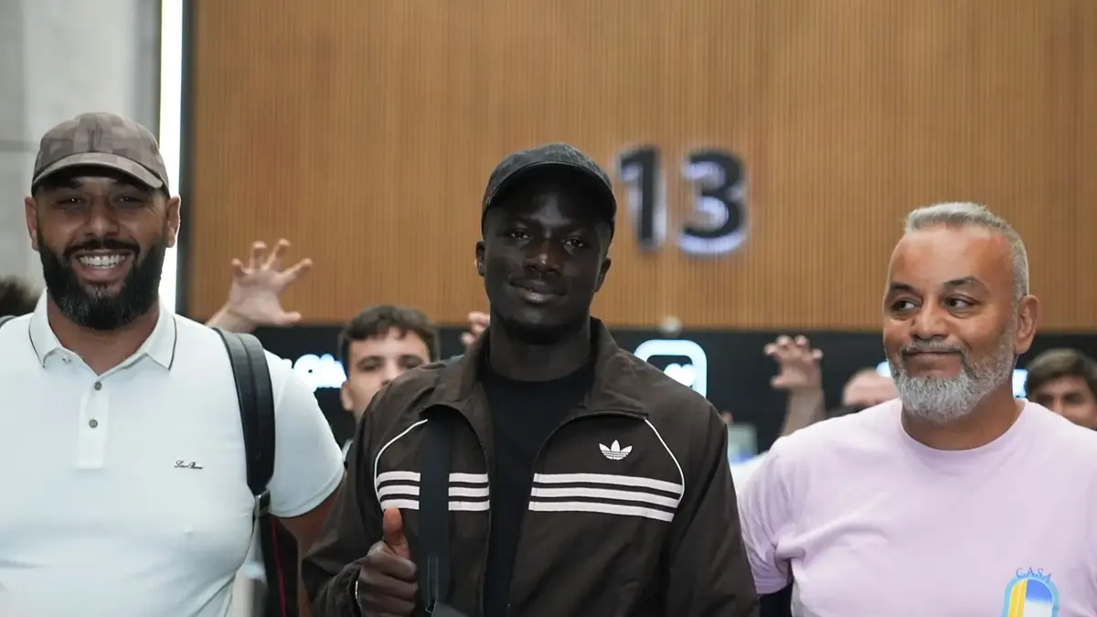 Beşiktaş'ın yeni transferi Ouattara, gece saatlerinde İstanbul'a geldi