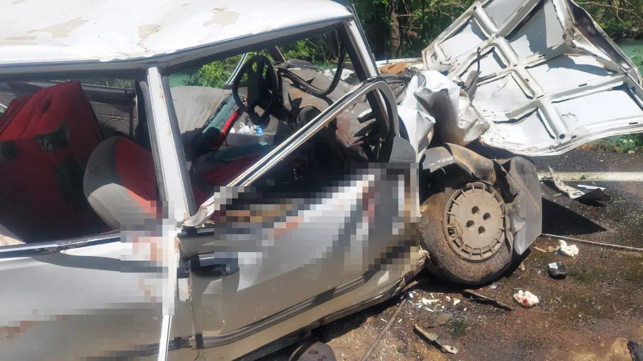 Tunceli’de kamyonetle otomobil çarpıştı: 1 ölü, 5 yaralı
