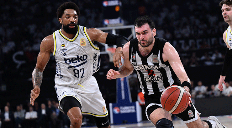 Basketbol Süper Ligi final serisinde Fenerbahçe Beko, Beşiktaş'ı mağlup etti, seride durumu 2-1'e getirdi