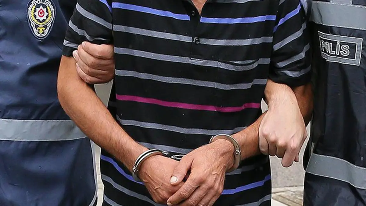 Adana'da narkotik operasyon! 1 milyon 800 bin uyuşturucu hap ele geçirildi
