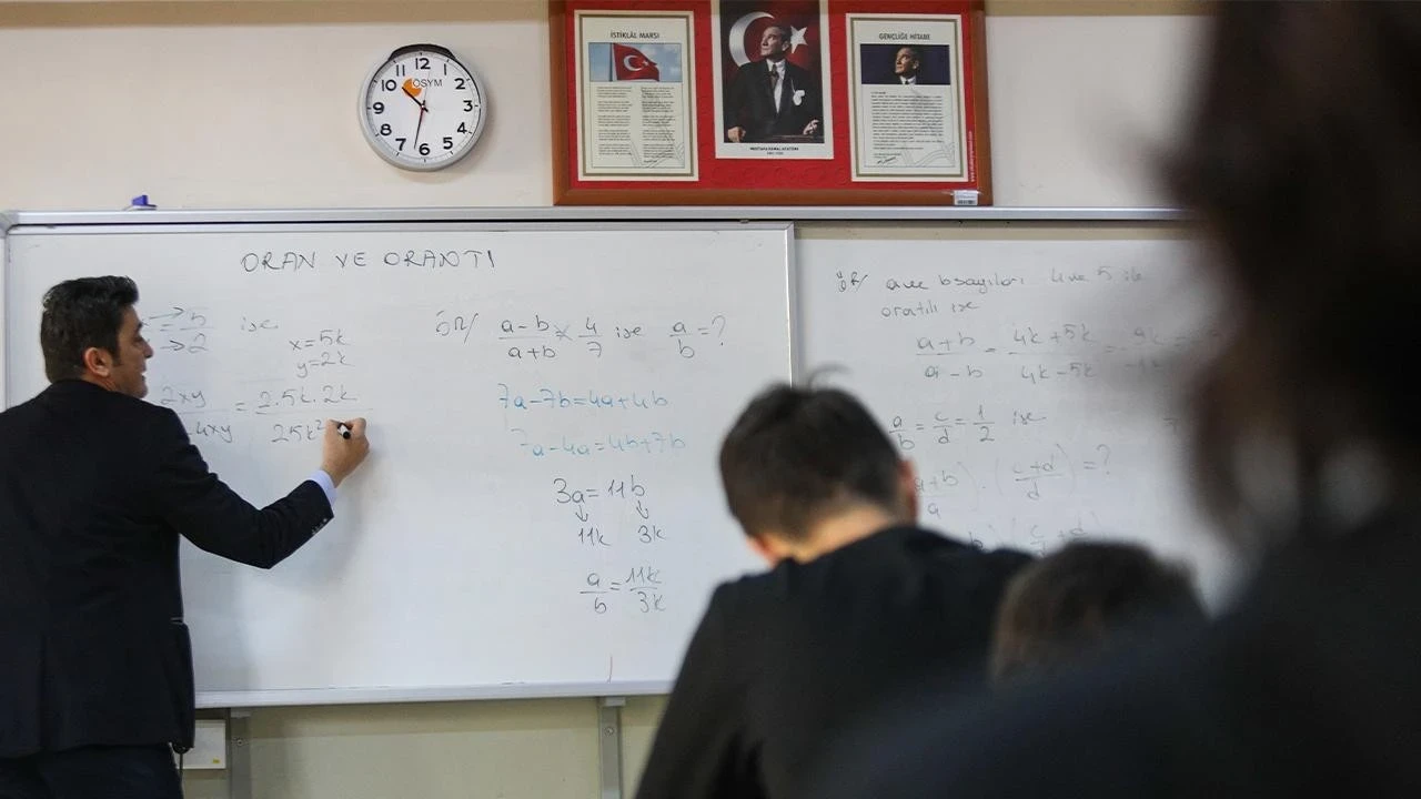 Binlerce öğretmenin beklediği sonuç açıklandı! Listenizdeki yer belli oldu