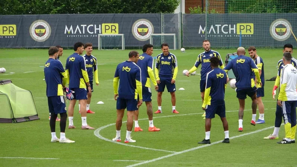 CANLI İZLE: Fenerbahçe-Admira maçı ilk 11'leri belli oldu mu?