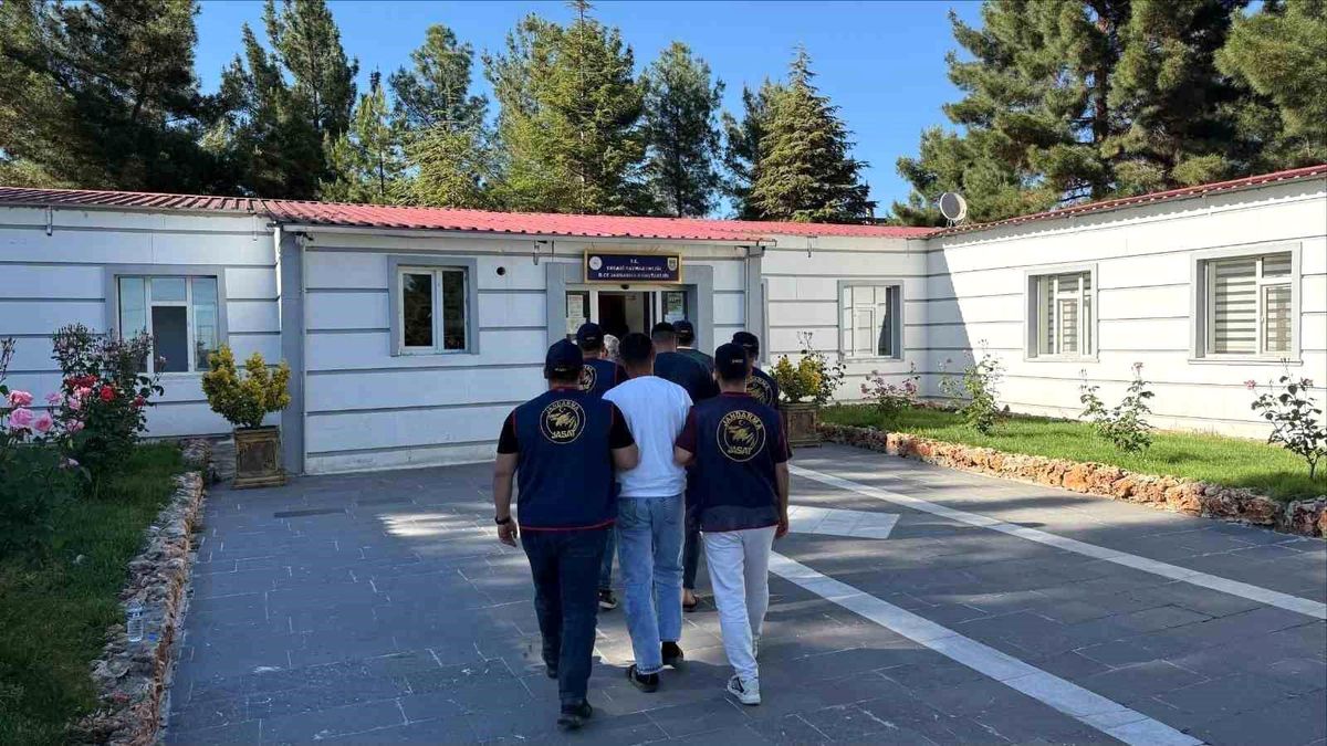Diyarbakır'da aranan 152 kişi yakalandı