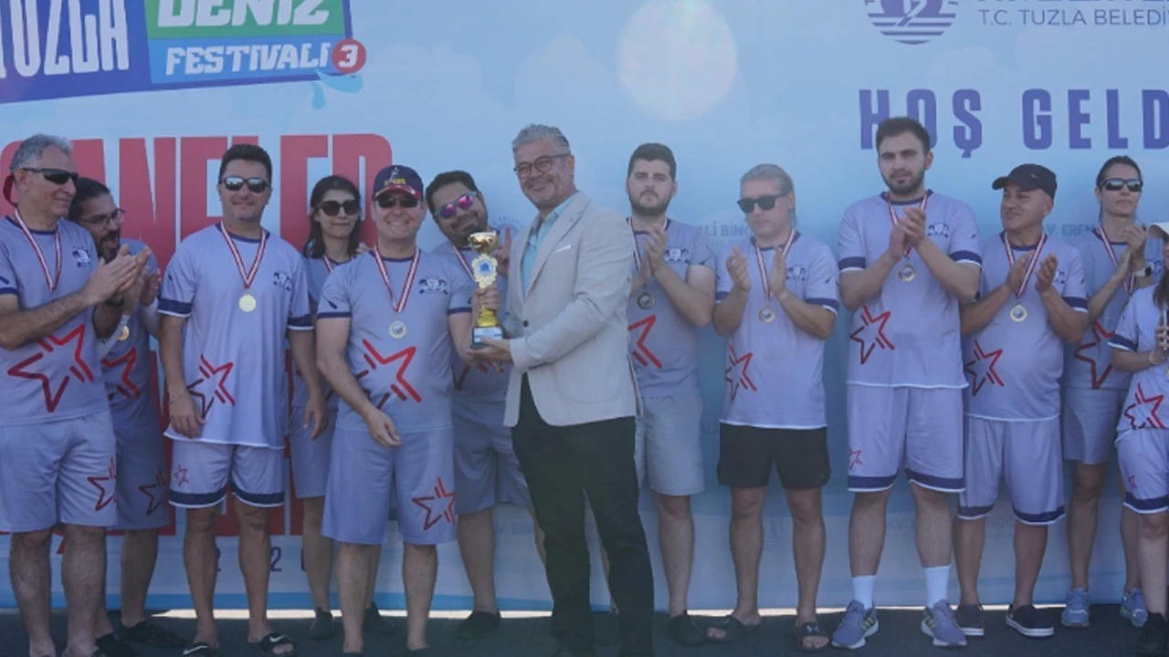 Anlamlı kupayı müzesine Sedef Tersanesi götürdü: Kabotajın 100. yılı coşkuyla kutlandı
