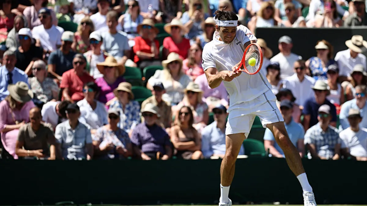 Wimbledon'da Taylor Fritz ve Alex de Minaur, 3. tura yükseldi