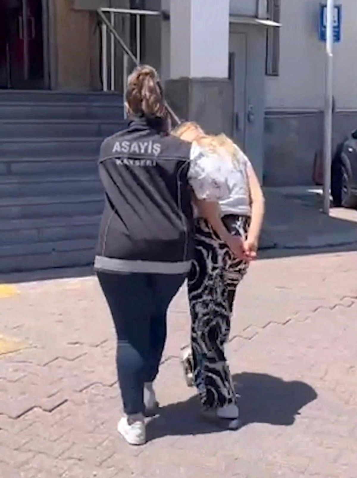Kayseri 3 ayrı suçtan 22 yıl kesinleşmiş hapis cezası bulunan kadın yakalandı