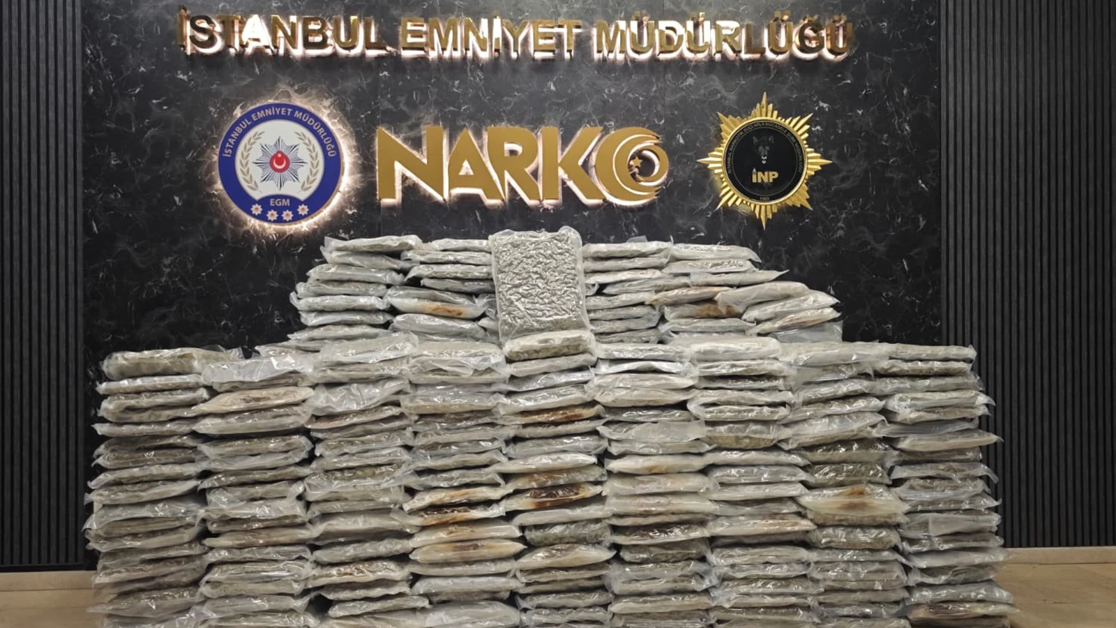 Arnavutköy’de 398 kilo skunk ele geçirildi