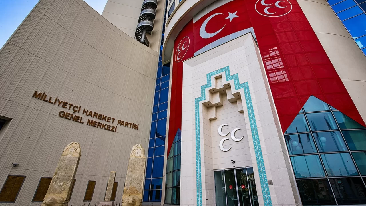 MHP'den Babalar Günü mesajı