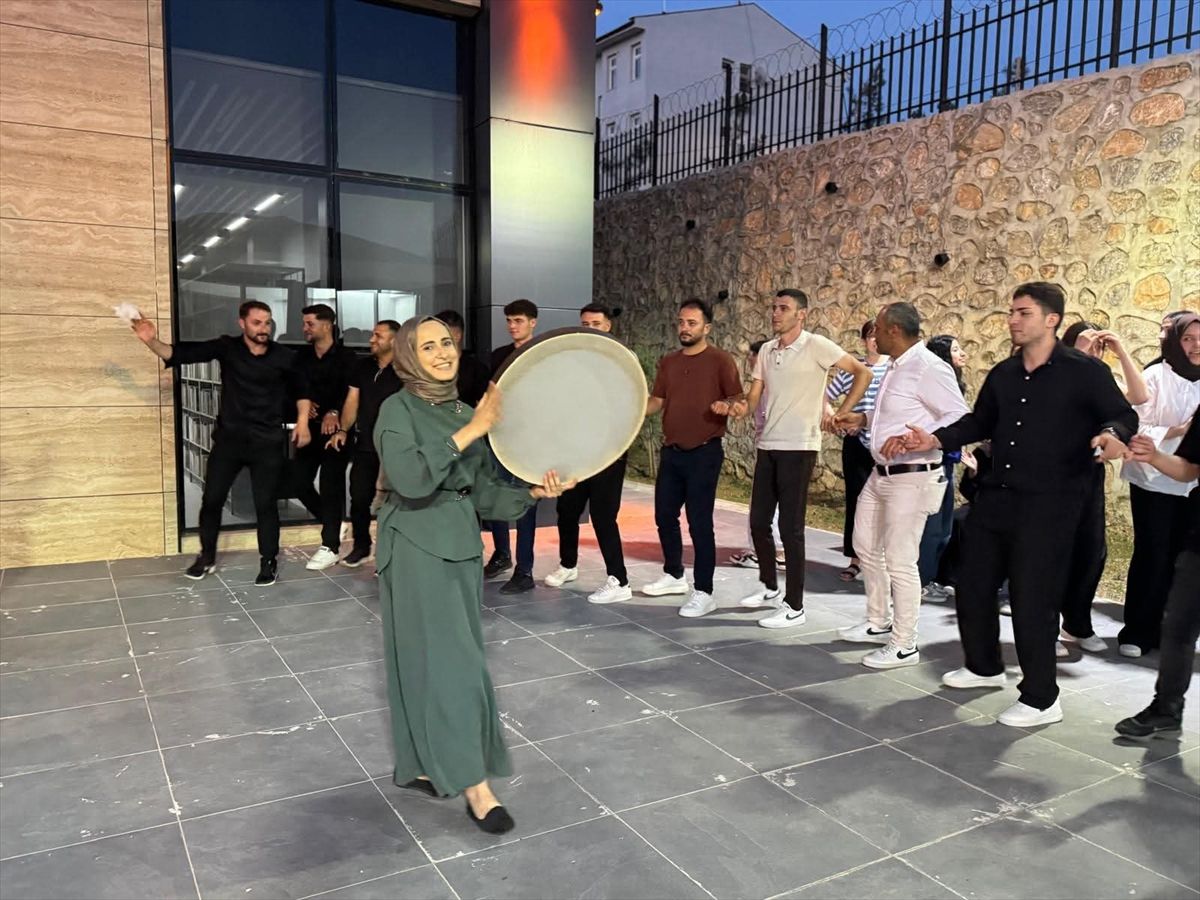 Sason'da üniversite sınavına girecek öğrenciler için motivasyon etkinliği