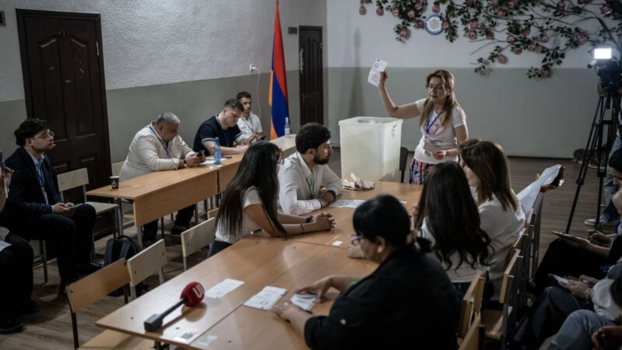 Ermenistan'da 86 sandıkta yeniden sayım yapılacak