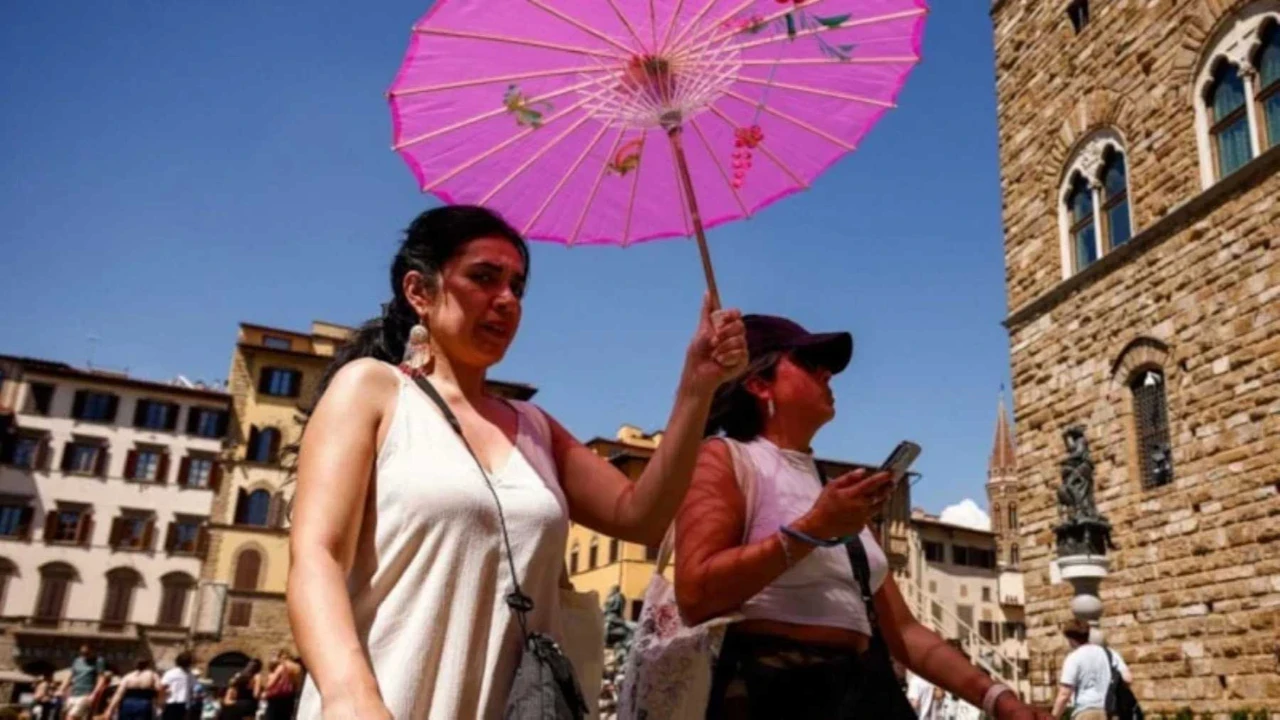 Avrupa kavruluyor: 40 derece alarmı