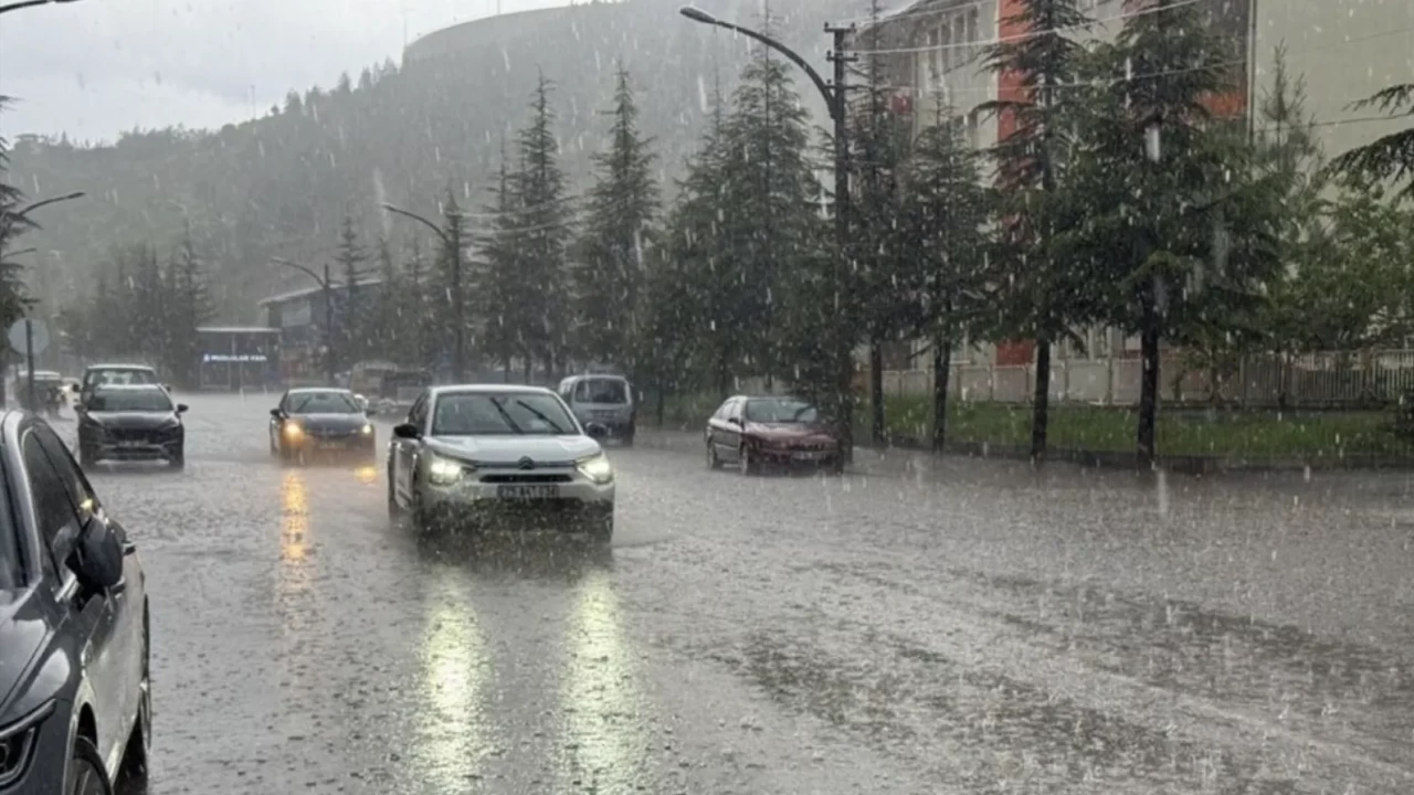 Meteoroloji'den sağanak uyarısı! 4 Haziran Perşembe il il hava durumu raporu