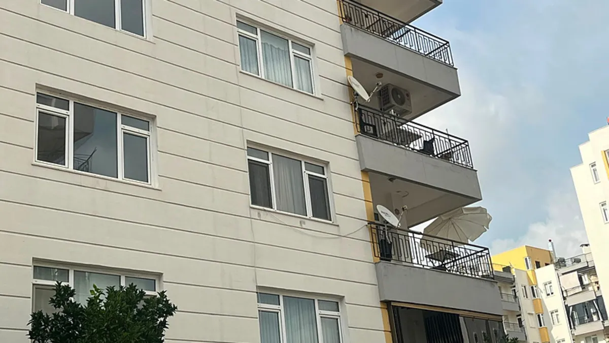 Antalya’da 43 yaşındaki kadının esrarengiz ölümü: Cansız bedeni evinde bulundu!