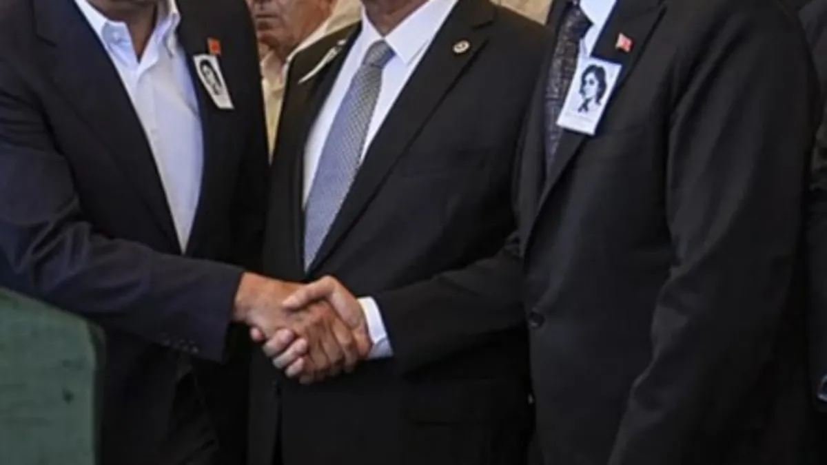 Özgür Özel’in yeni parti ilanı sonrası CHP’de istifa dalgası