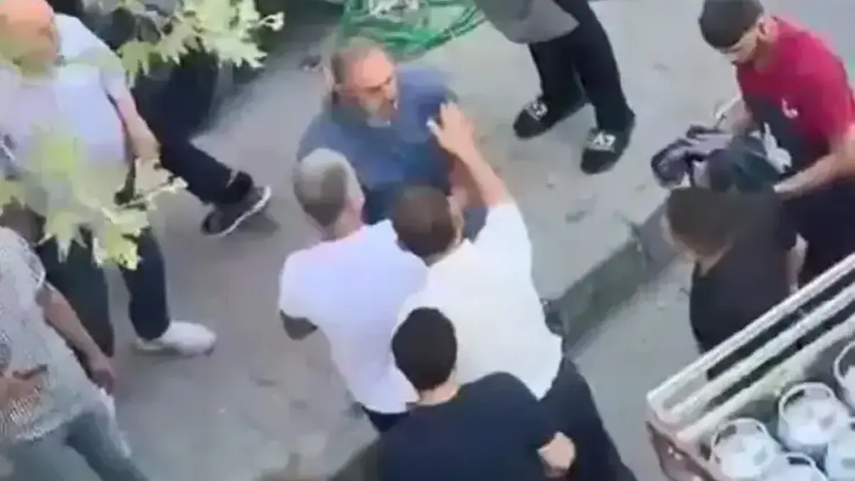Beylikdüzü'nde park yeri yüzünden ortalık savaş alanına döndü! 'Bıçakla keseceğim'