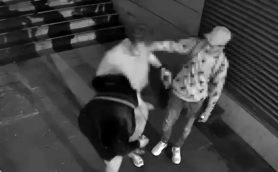Beyoğlu'nda cep telefonu hırsızlığı! Yankesici kameralarla tespit edildi