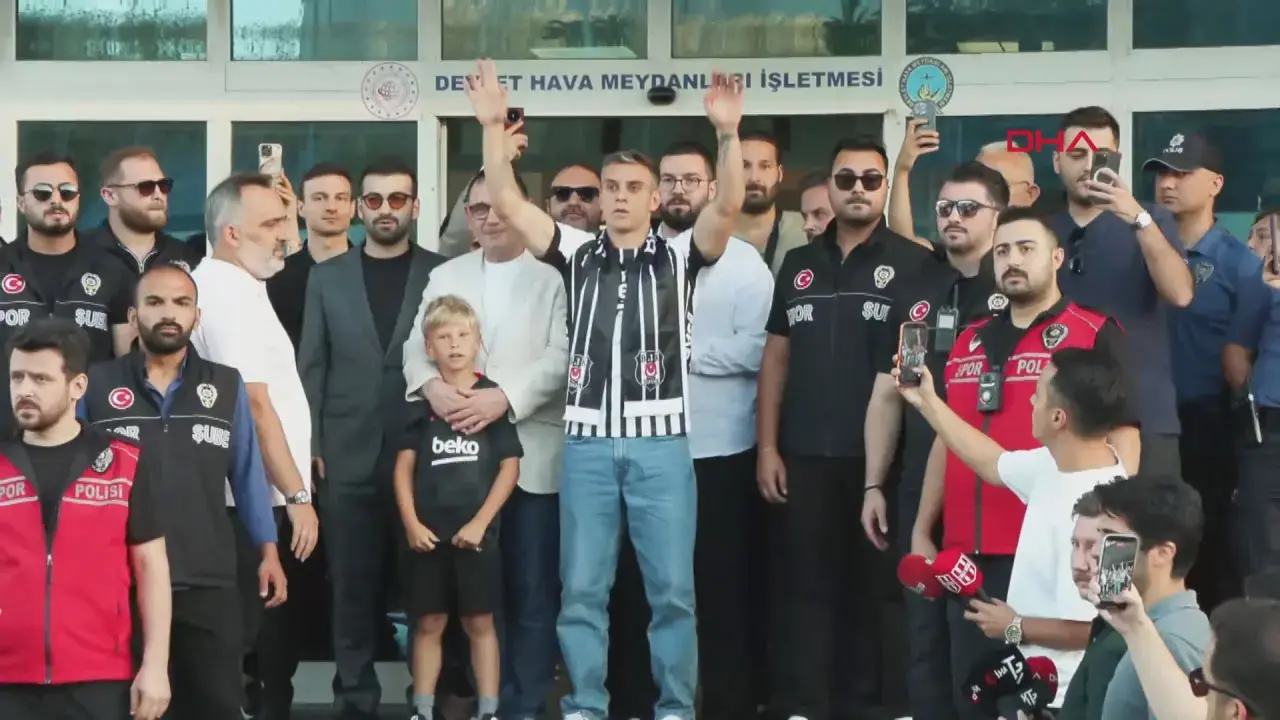 Beşiktaş, Leandro Trossard'ı resmen açıkladı! Belçikalı yıldız İstanbul'da