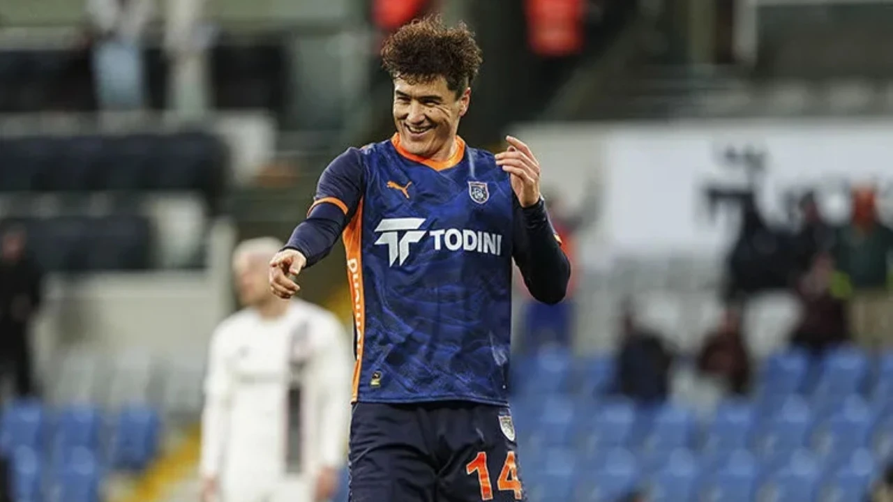 Başakşehir 22 gol atan Shomurodov'un tapusunu aldı